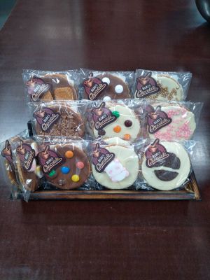  СТЕЛАЖИ ЗА ЯДКИ НА ЕДРО И ШОКОЛАДИ