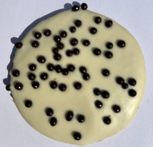 БЕЛГИЙСКИ КАРАМЕЛЕНИ ВАФЛИ С БЯЛ БЕЛГИЙСКИ ШОКОЛАД 